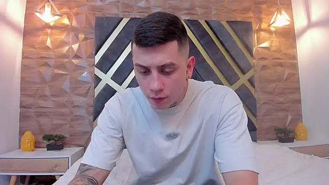 Yeiko Romero  online show from March 19, 5:28 pm