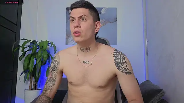 Snapshot of Yeiko_Romero_ chatting on March 12, 7:09 pm Yeiko Romero online show from March 12, 7:09 pm