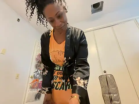 Snapshot of wynterheat chatting on January 11, 3:52 pm wynterheat online show from January 11, 3:52 pm