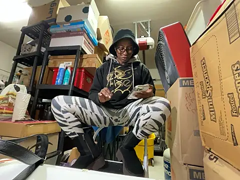 wynterheat online show from October 30, 4:58 am