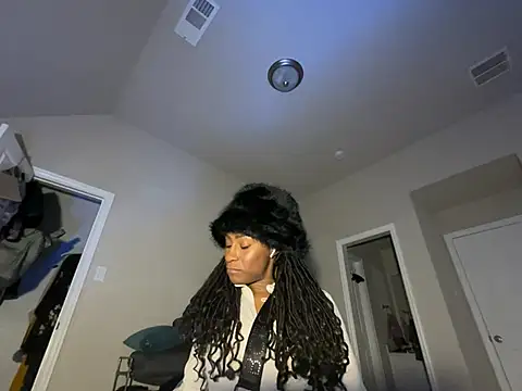 wynterheat online show from February 6, 6:51 am