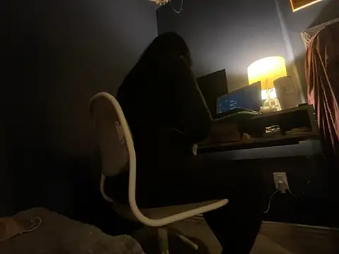 wynterheat online show from May 4, 5:03 am