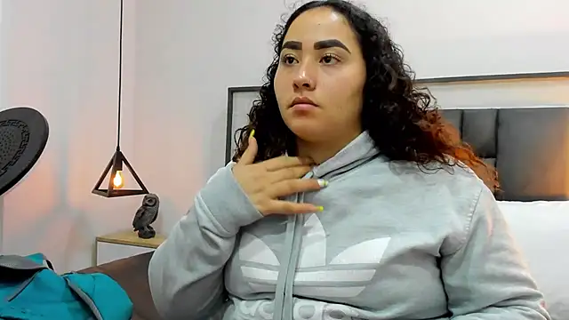 Snapshot of Ayla_martinez chatting on October 5, 2:32 am Ayla martinez online show from October 5, 2:32 am