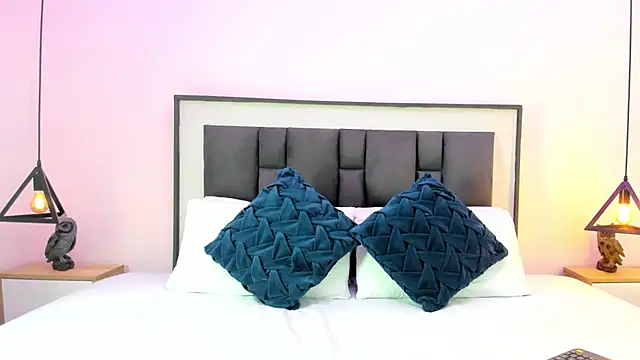 Snapshot of Ayla_martinez chatting on October 26, 2:06 am Ayla martinez online show from October 26, 2:06 am