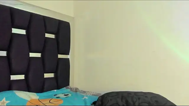 Snapshot of RyanRizzo chatting on February 1, 5:50 am RyanRizzo online show from February 1, 5:50 am