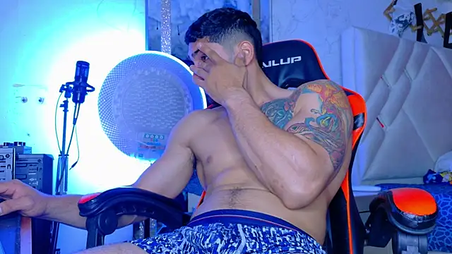 Rich boy01 online show from November 14, 1:10 pm