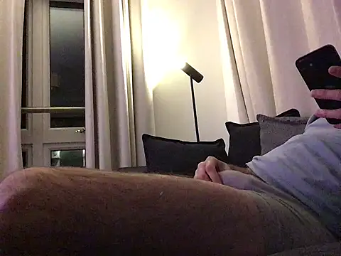 Snapshot of TallBoy2810 chatting on October 23, 10:41 pm TallBoy2810 online show from October 23, 10:41 pm