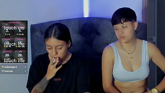 violet casper  online show from February 25, 1:50 pm