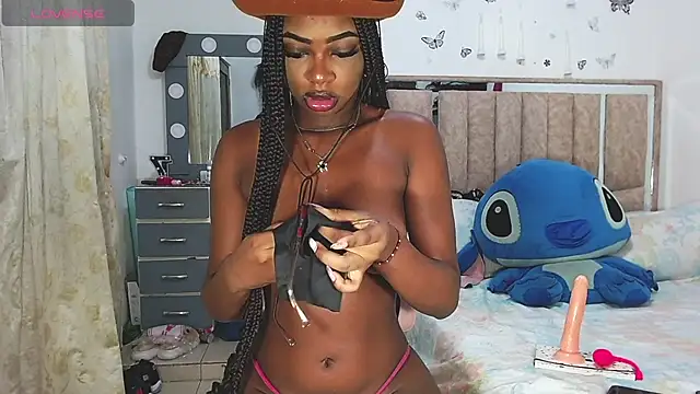 Snapshot of FallonsSweet chatting on December 2, 12:38 am FallonsSweet online show from December 2, 12:38 am