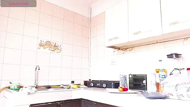 Snapshot of FallonsSweet chatting on April 1, 3:20 pm FallonsSweet online show from April 1, 3:20 pm