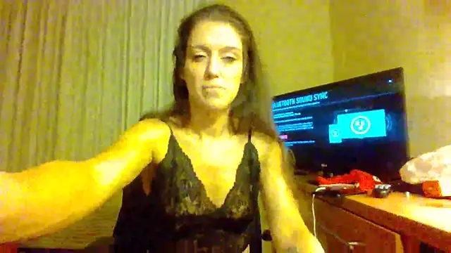 Snapshot of fantasymade69 chatting on December 19, 6:01 am fantasymade69 online show from December 19, 6:01 am