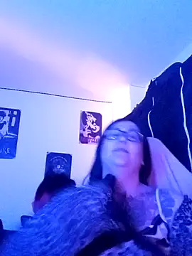 l1la Rav3n online show from December 26, 1:51 am