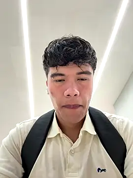 Snapshot of Logan_smith1 chatting on October 1, 6:36 pm Logan smith1 online show from October 1, 6:36 pm