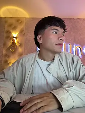 Snapshot of Logan_smith1 chatting on October 16, 5:41 am Logan smith1 online show from October 16, 5:41 am