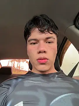 Snapshot of Logan_smith1 chatting on October 17, 4:09 pm Logan smith1 online show from October 17, 4:09 pm