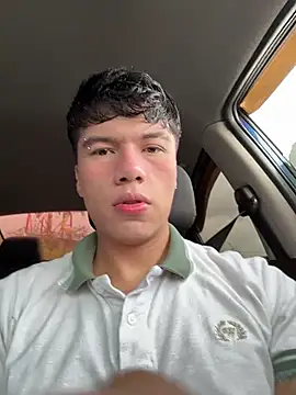 Snapshot of Logan_smith1 chatting on October 18, 5:35 pm Logan smith1 online show from October 18, 5:35 pm