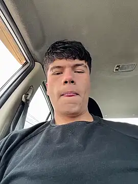 Snapshot of Logan_smith1 chatting on October 28, 6:32 pm Logan smith1 online show from October 28, 6:32 pm