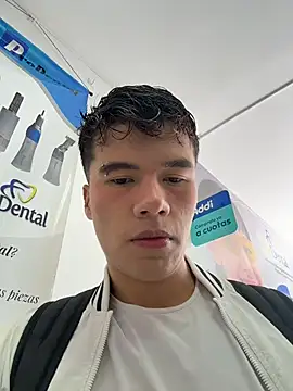 Logan smith1 online show from May 5, 3:42 pm