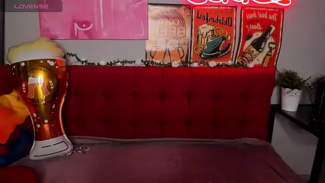 Diana Garrett online show from September 25, 1:42 am