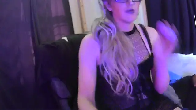 sexyblondetrans online show from February 19, 4:55 pm
