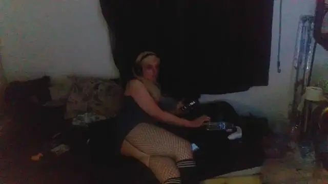 sexyblondetrans online show from October 28, 6:28 am