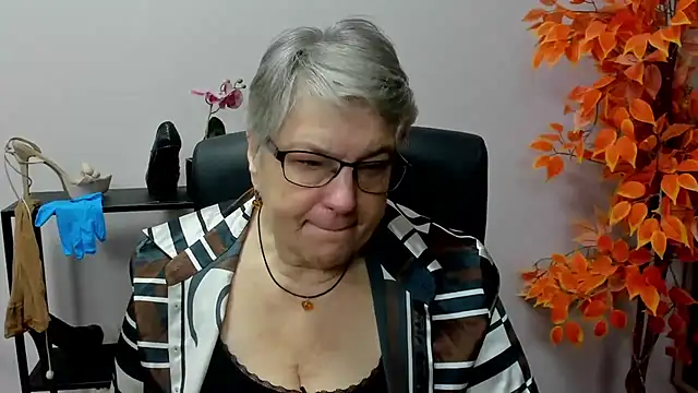 IrisDream online show from December 11, 7:20 am