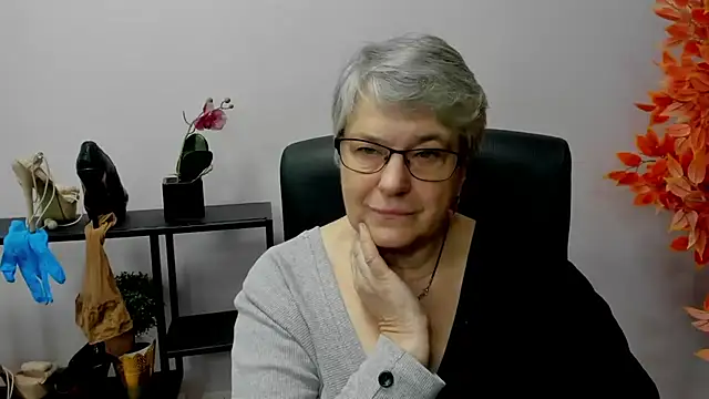 IrisDream online show from December 13, 11:13 am