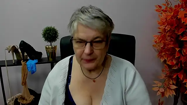 IrisDream online show from December 20, 11:00 am
