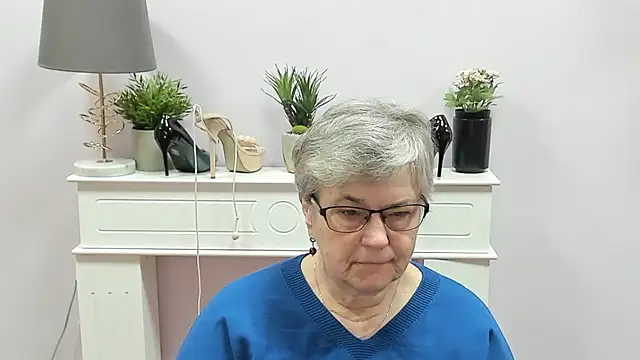 Snapshot of IrisDream chatting on January 19, 7:01 am IrisDream online show from January 19, 7:01 am