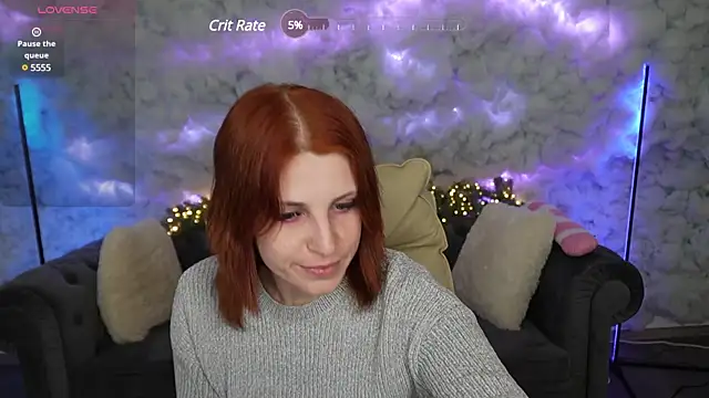 Snapshot of FoxyRayy chatting on December 29, 11:29 pm FoxyRayy online show from December 29, 11:29 pm