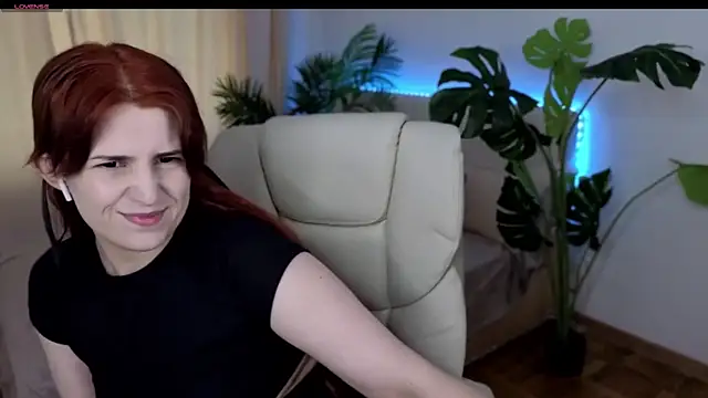 Snapshot of FoxyRayy chatting on September 29, 6:40 am FoxyRayy online show from September 29, 6:40 am