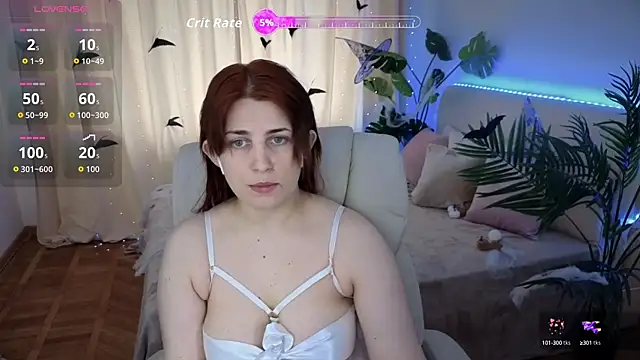 Snapshot of FoxyRayy chatting on October 13, 8:14 am FoxyRayy online show from October 13, 8:14 am