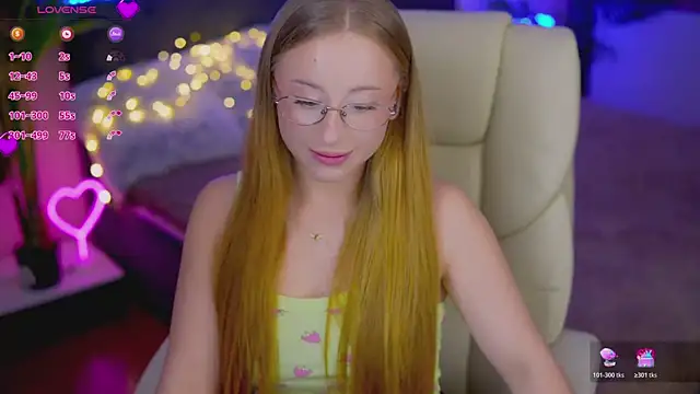 SilverrMoon online show from October 20, 7:36 pm