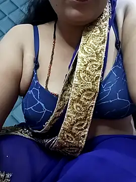 Snapshot of Cute-Raashii chatting on December 12, 4:21 pm Cute-Raashii online show from December 12, 4:21 pm