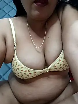 Snapshot of Cute-Raashii chatting on December 19, 8:02 am Cute-Raashii online show from December 19, 8:02 am