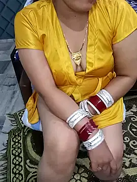 Snapshot of Cute-Raashii chatting on January 26, 11:39 pm Cute-Raashii online show from January 26, 11:39 pm