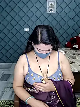 Snapshot of Cute-Raashii chatting on March 3, 4:35 pm Cute-Raashii online show from March 3, 4:35 pm