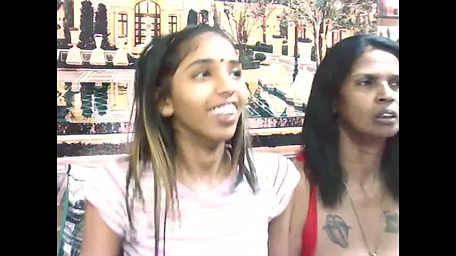 Snapshot of IndianSexySlender chatting on October 22, 5:41 am IndianSexySlender online show from October 22, 5:41 am