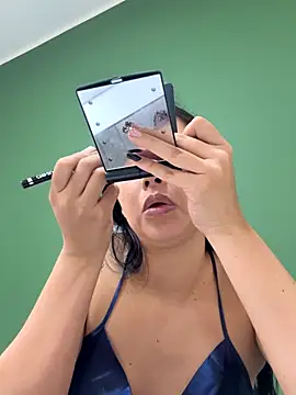 Snapshot of iiris_ chatting on November 5, 3:12 pm iiris online show from November 5, 3:12 pm