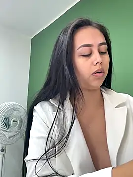 Snapshot of iiris_ chatting on November 12, 2:50 pm iiris online show from November 12, 2:50 pm