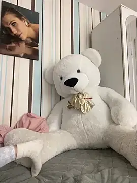 Liya my online show from December 19, 7:32 pm