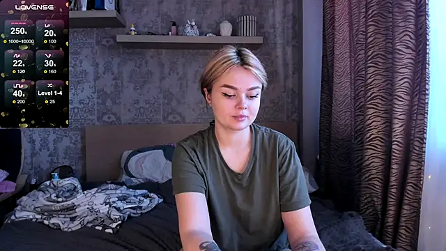 purebeautie13 online show from January 17, 12:10 pm