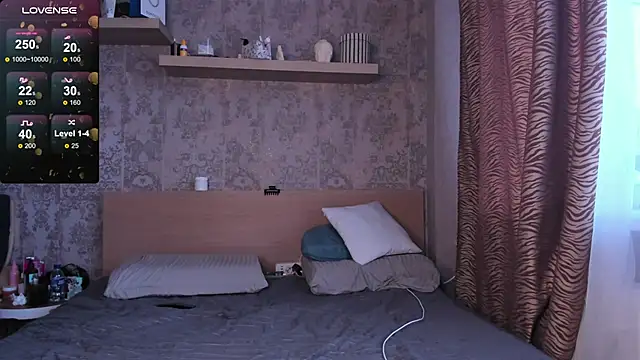 purebeautie13 online show from February 6, 12:05 pm