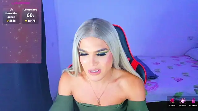 Snapshot of AllisonsweetZ chatting on January 16, 6:12 pm AllisonsweetZ online show from January 16, 6:12 pm