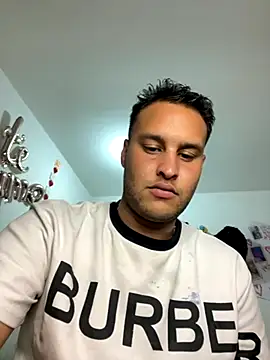 Snapshot of Cristian_099 chatting on November 16, 7:52 pm Cristian 099 online show from November 16, 7:52 pm