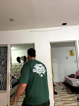 Snapshot of Cristian_099 chatting on December 21, 8:38 pm Cristian 099 online show from December 21, 8:38 pm