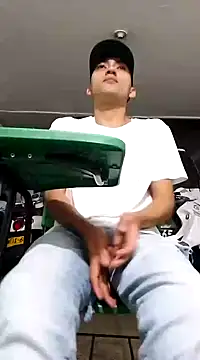 Liam crox online show from March 17, 11:54 pm