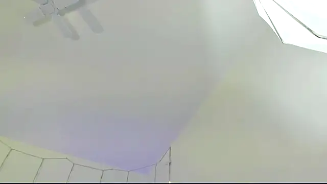 Snapshot of kendal_scott1 chatting on December 5, 10:23 pm kendal scott1 online show from December 5, 10:23 pm