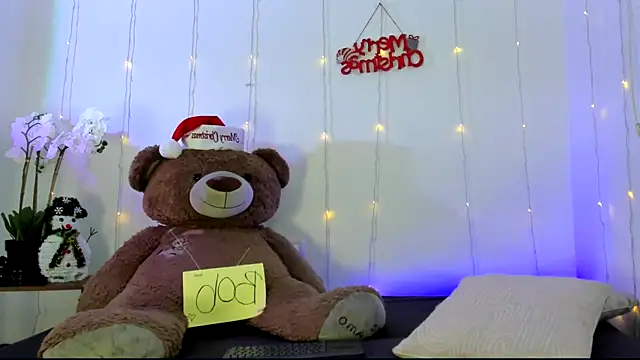 Snapshot of kendal_scott1 chatting on December 9, 9:58 pm kendal scott1 online show from December 9, 9:58 pm