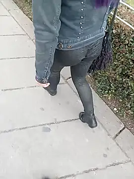 sophie banger online show from December 15, 6:56 pm